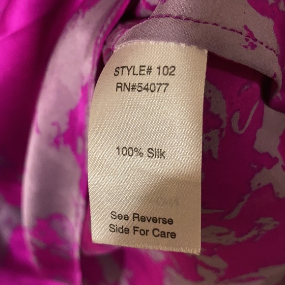 CABI SILK BLOUSE SIZE SMALL - Picture 3 of 4